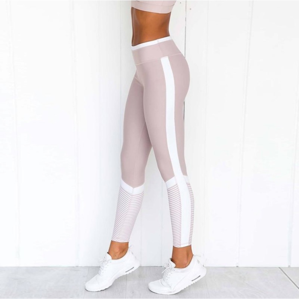 Soft Pink & White Leggings & Sports Bra Set - Picture 3 of 6